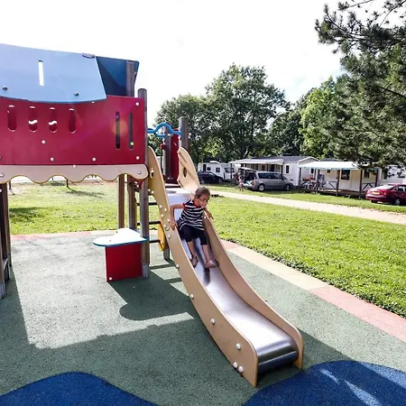 Campsite Mobil Xxl 4 - Le Brabois